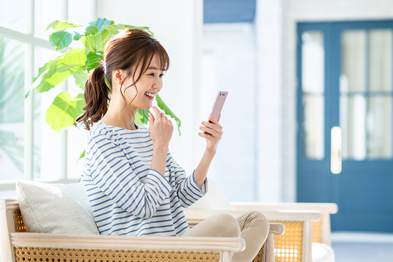 申し込み内容確認メールが届く