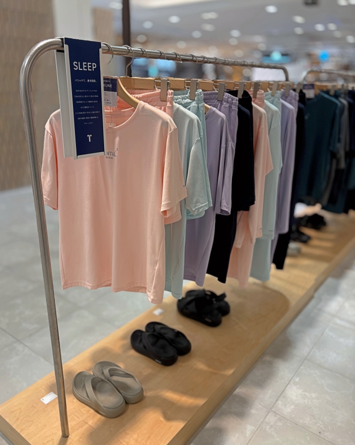 「TENTIAL」
BAKUNE Dry Woman’ｓ上下セット(半袖Tシャツ・ショートパンツ/7色/XS、S、M、L、XL、XL)